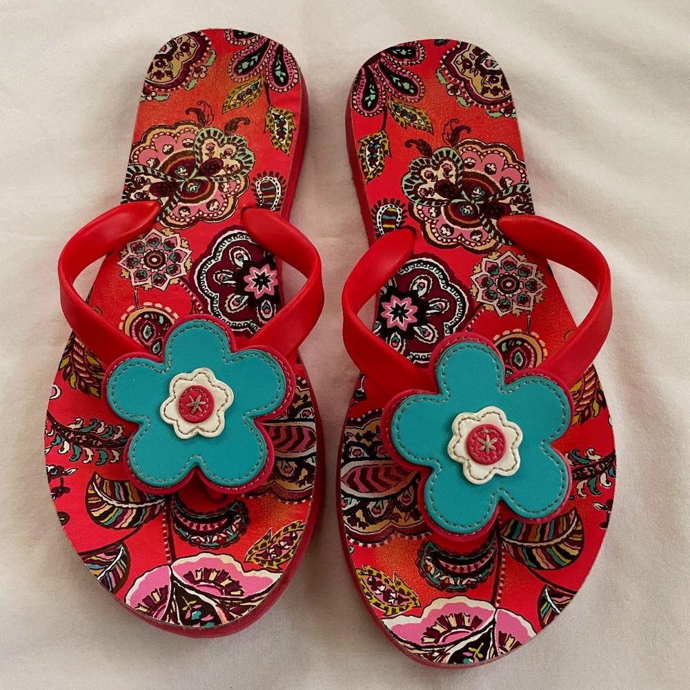 Vera Bradley flip flops